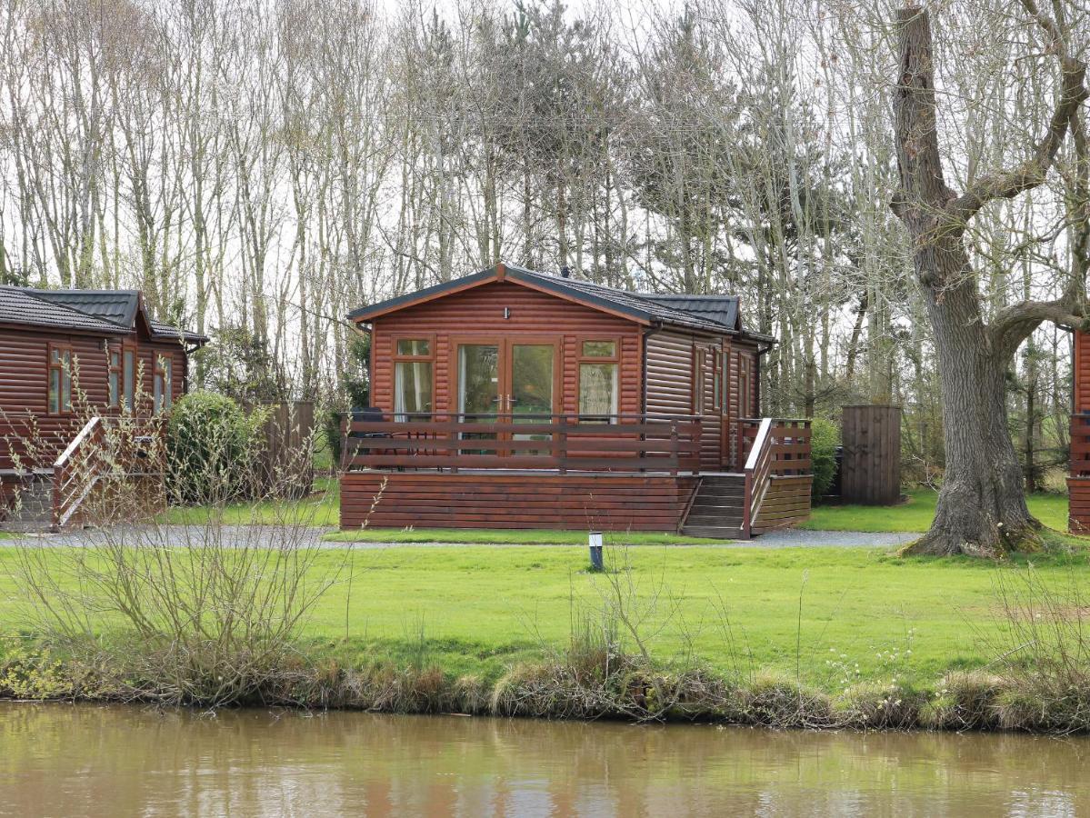 Oak Lodge Hadnall Eksteriør billede
