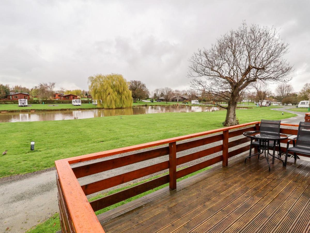 Oak Lodge Hadnall Eksteriør billede